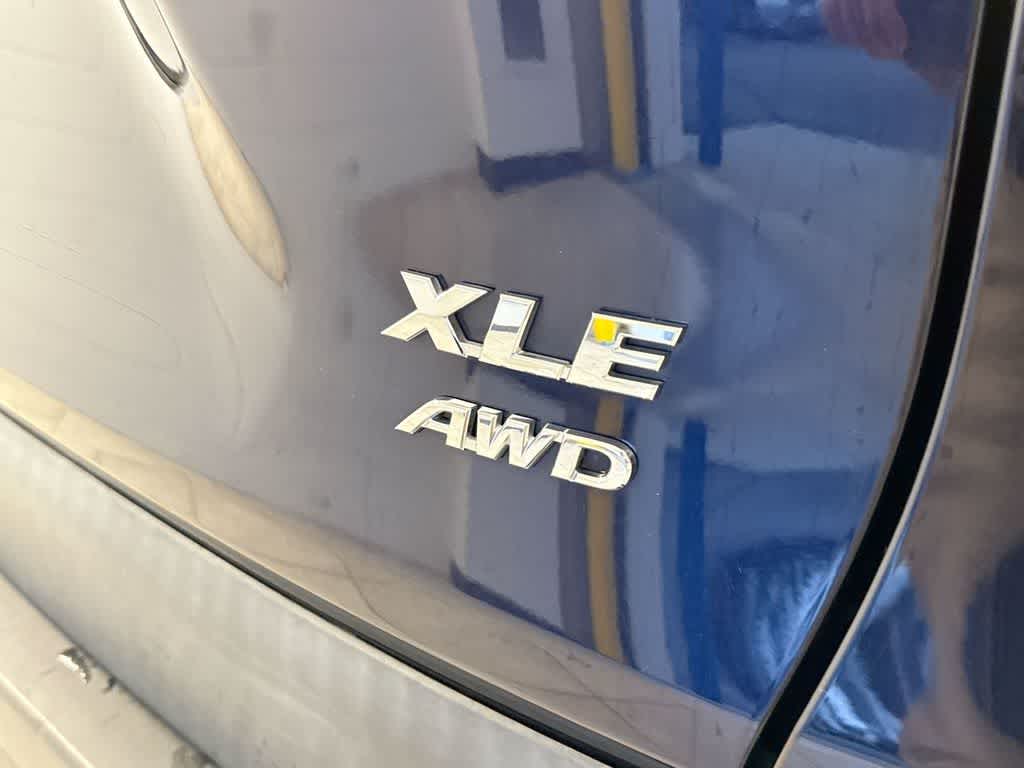 Thumbnail: 2021 Toyota RAV4 - 11