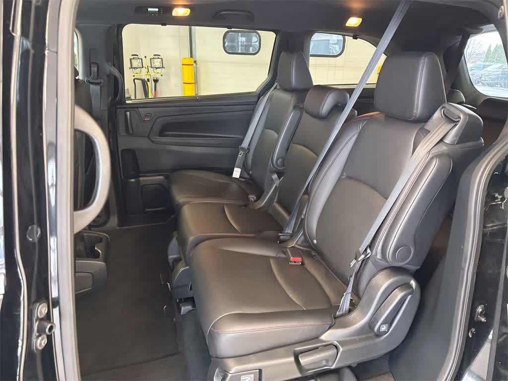 Thumbnail: 2023 Honda Odyssey - 21