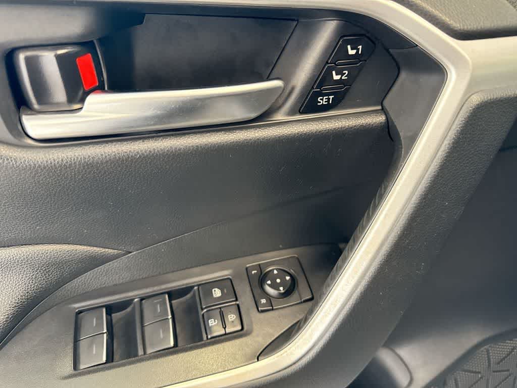 Thumbnail: 2023 Toyota RAV4 - 18