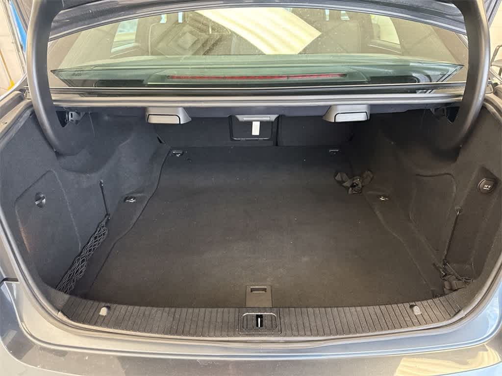 Thumbnail: 2012 Mercedes-Benz E-Class - 34