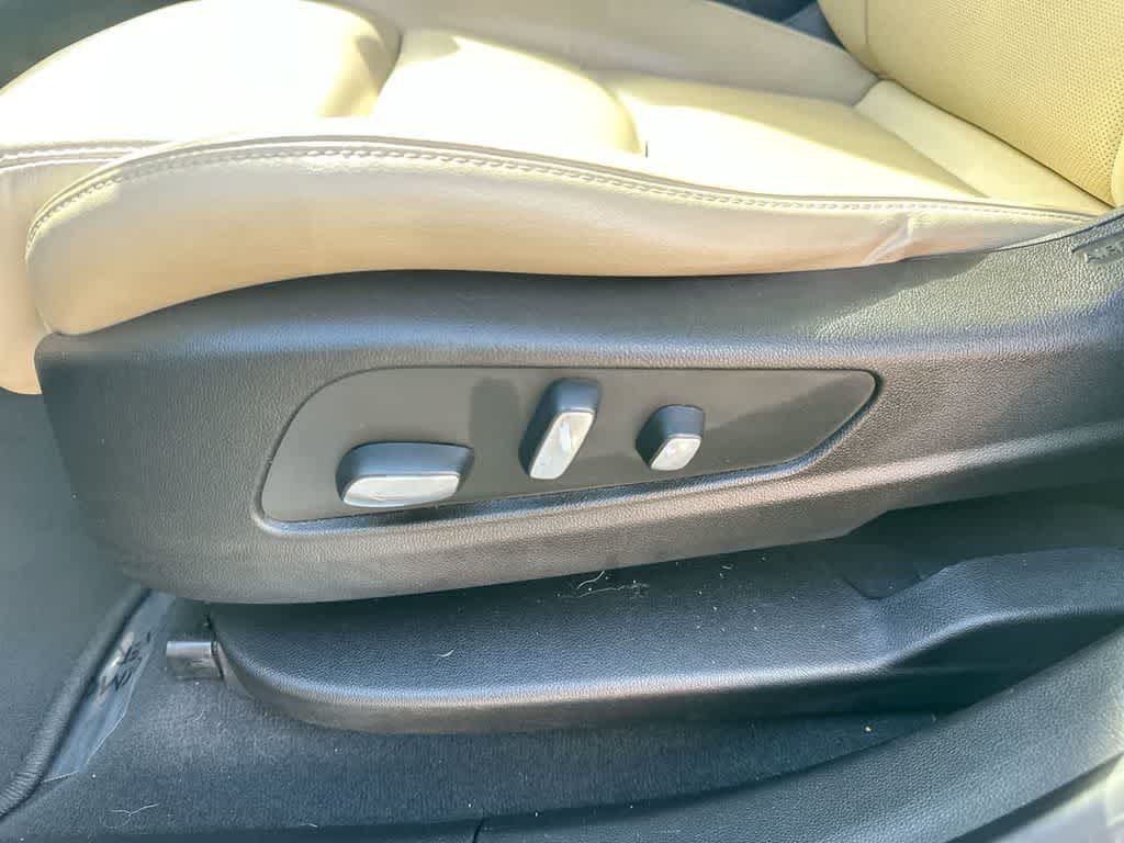 Thumbnail: 2017 Cadillac XT5 - 22