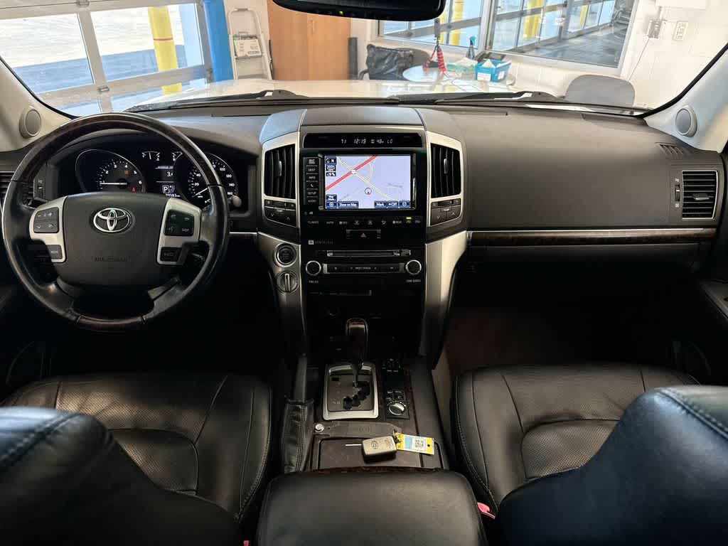 Thumbnail: 2015 Toyota Land Cruiser - 16