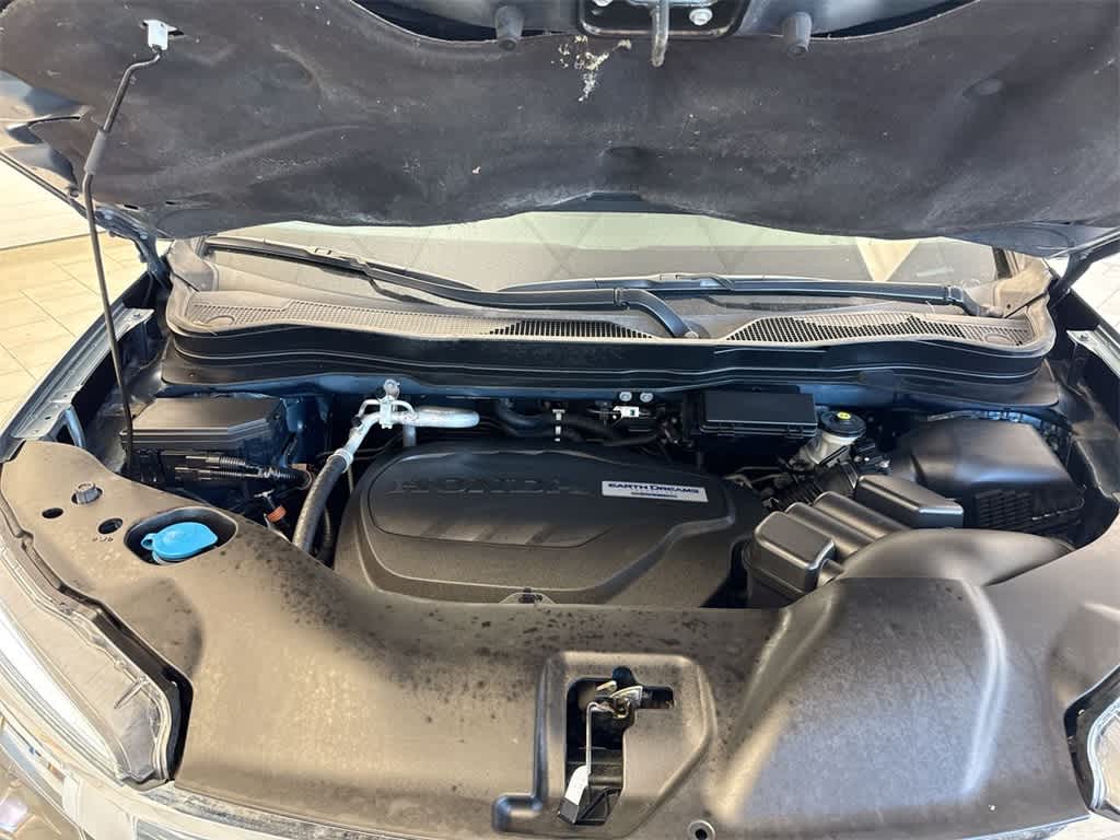 Thumbnail: 2017 Honda Pilot - 14