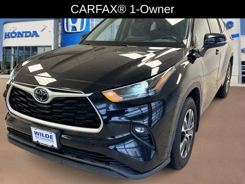 Thumbnail: 2022 Toyota Highlander - 4