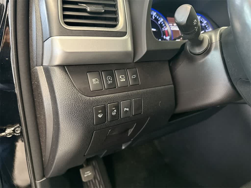 Thumbnail: 2018 Toyota Highlander - 41