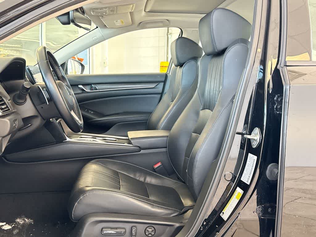 Thumbnail: 2018 Honda Accord - 17