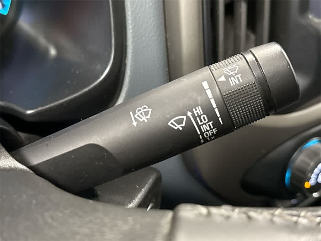 Thumbnail: 2015 Chevrolet Colorado - 25