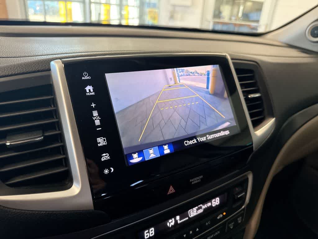 Thumbnail: 2017 Honda Pilot - 30