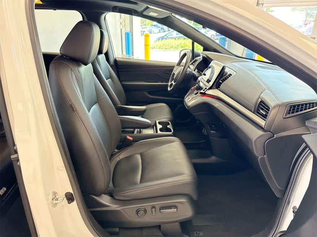 Thumbnail: 2023 Honda Odyssey - 24