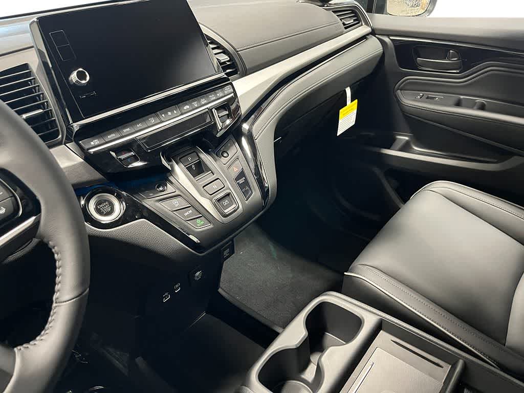 Thumbnail: 2026 Honda Odyssey - 16