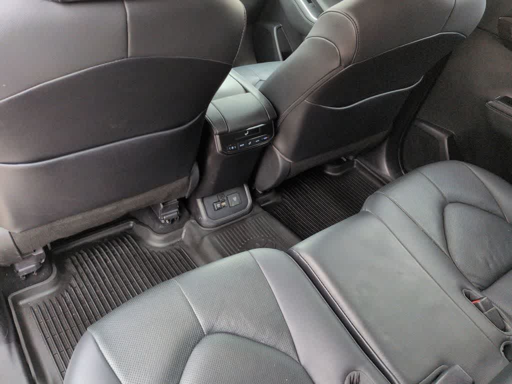 Thumbnail: 2020 Toyota Highlander - 18