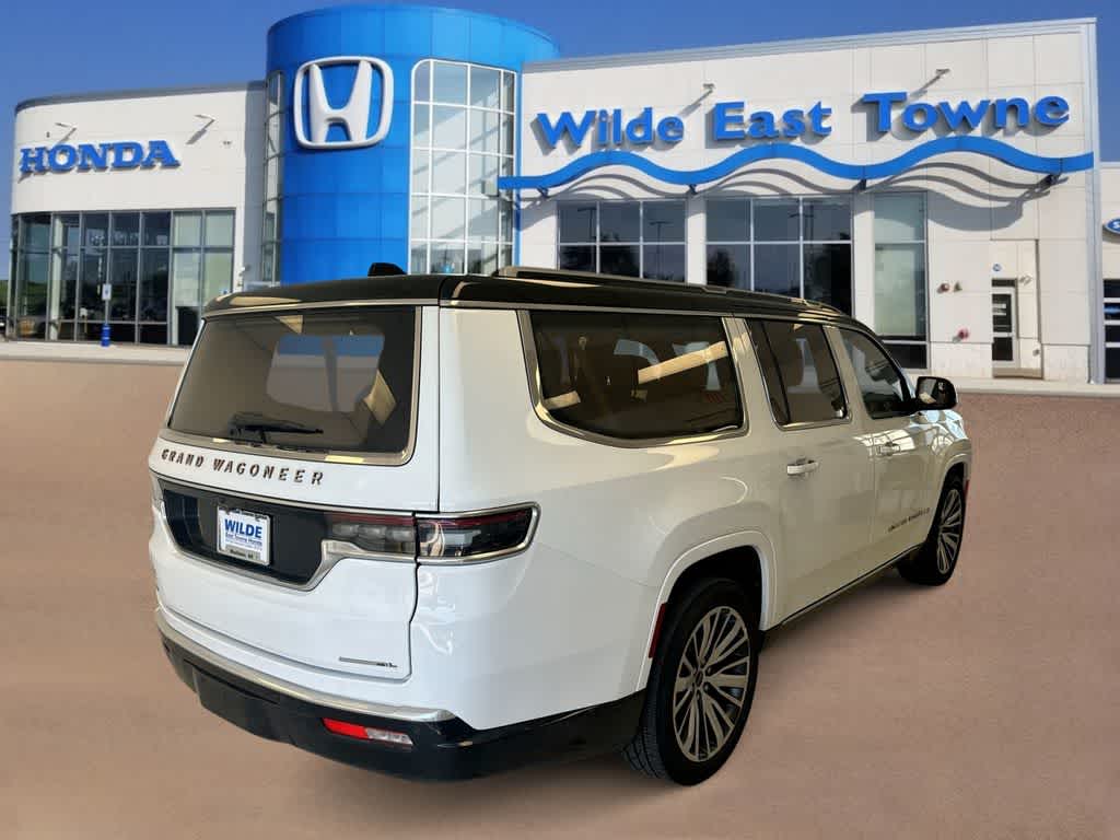 Thumbnail: 2023 Jeep Grand Wagoneer L - 8