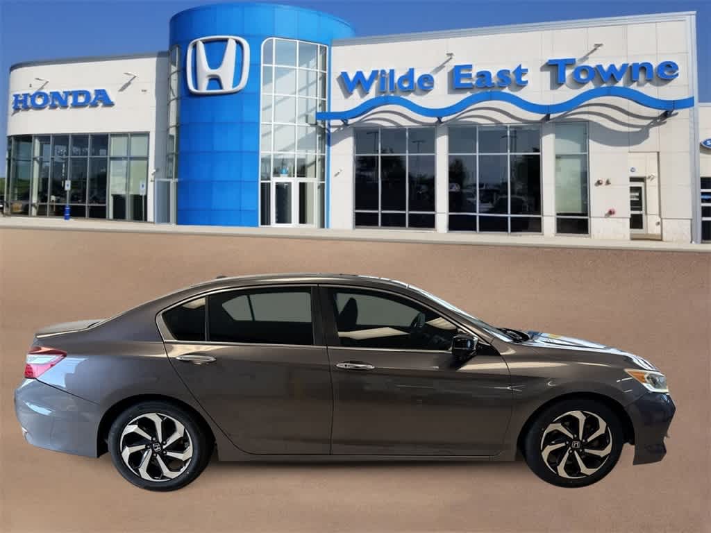 Thumbnail: 2017 Honda Accord - 9