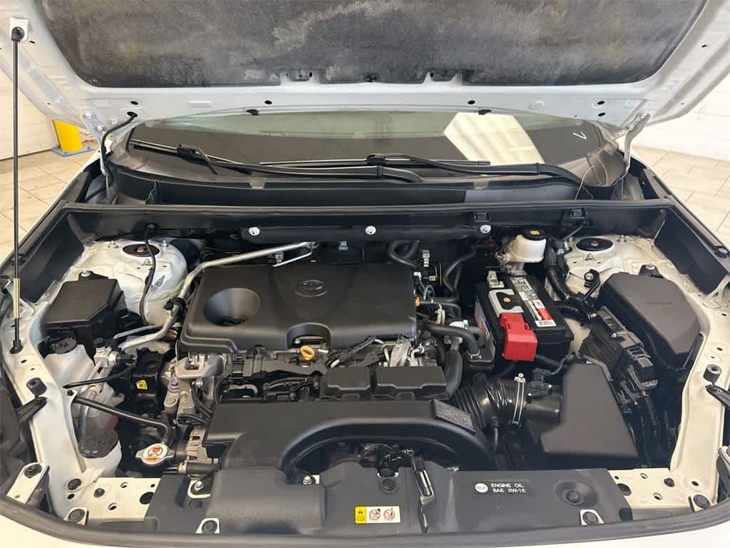 Thumbnail: 2020 Toyota RAV4 - 15