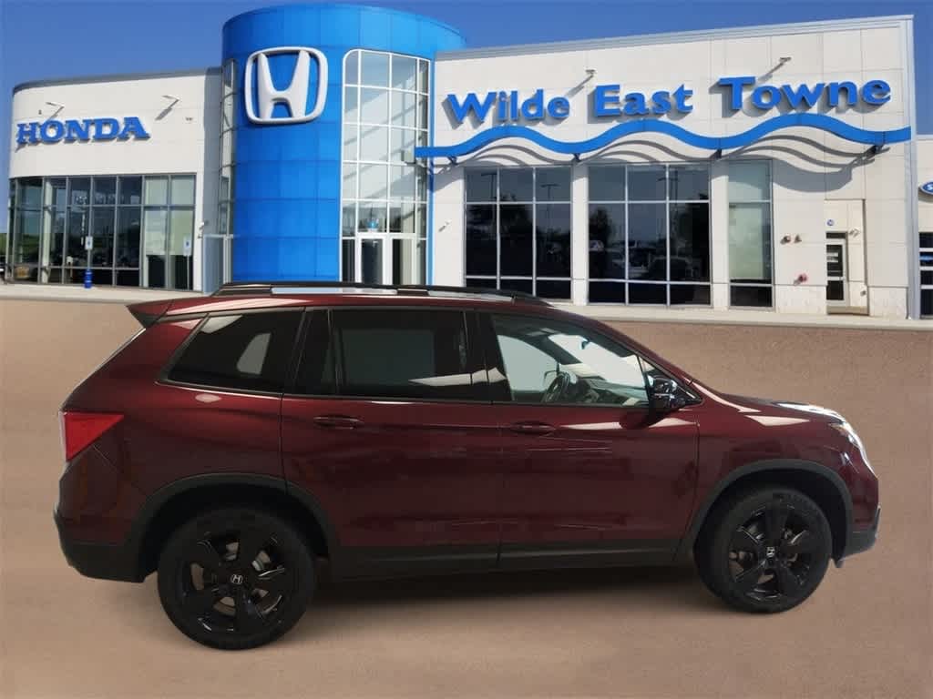 Certified 2021 Honda Passport Elite with VIN 5FNYF8H05MB029103 for sale in Madison, WI