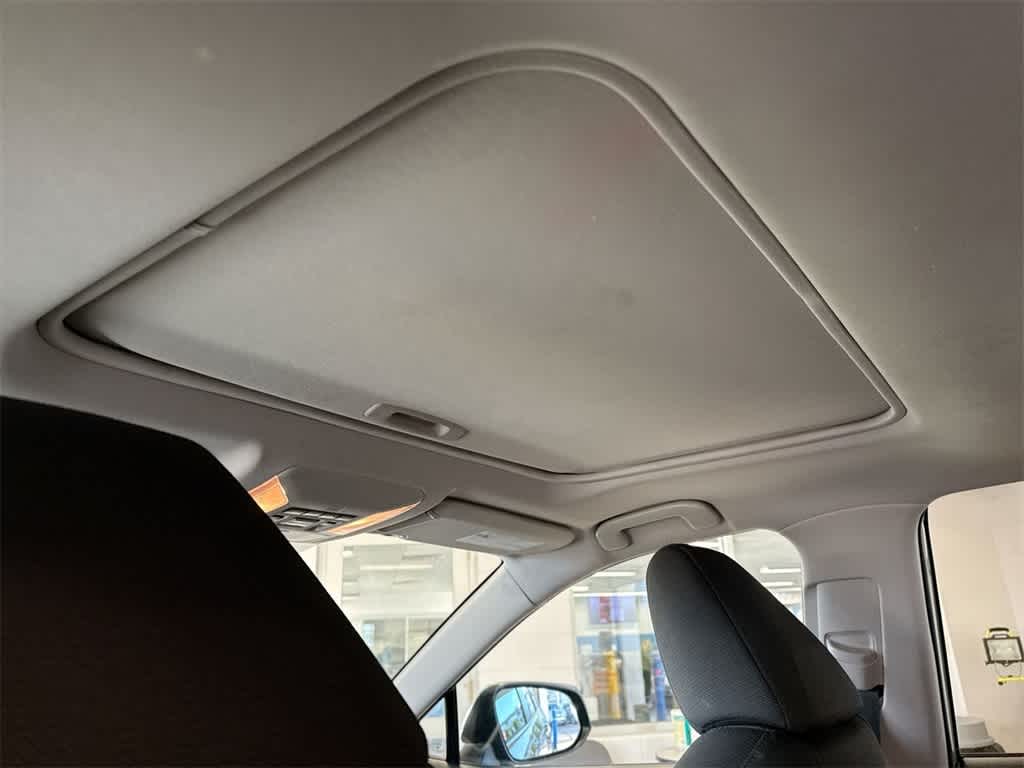 Thumbnail: 2021 Toyota RAV4 - 19