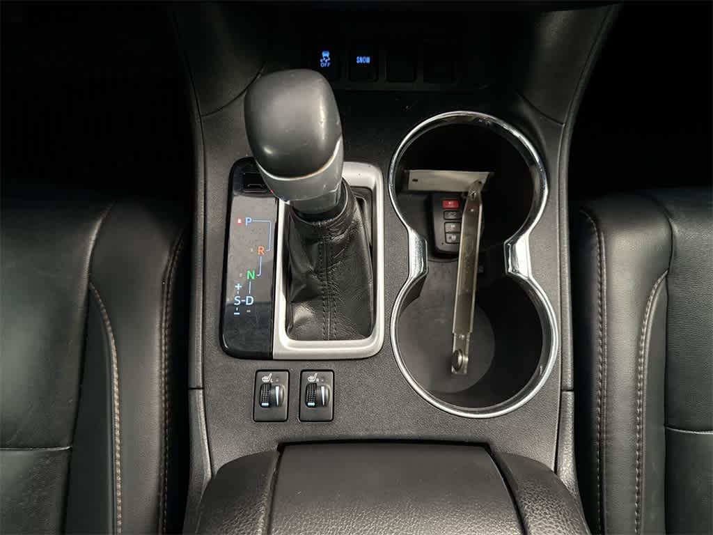 Thumbnail: 2019 Toyota Highlander - 33