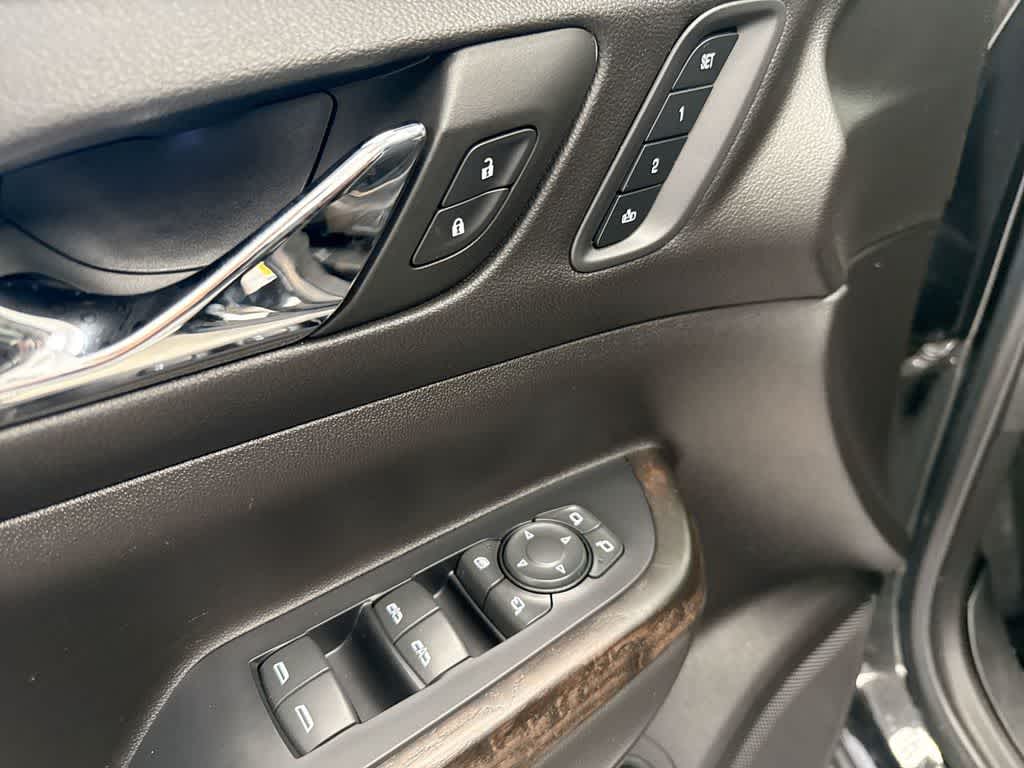 Thumbnail: 2022 GMC Acadia - 18