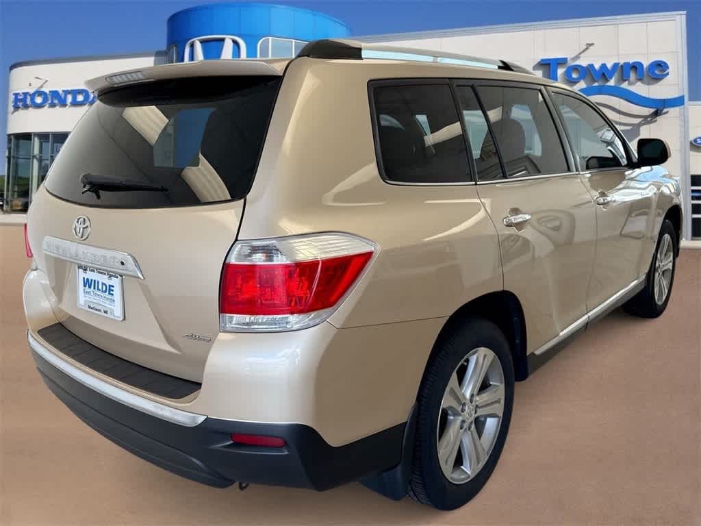 Thumbnail: 2013 Toyota Highlander - 8