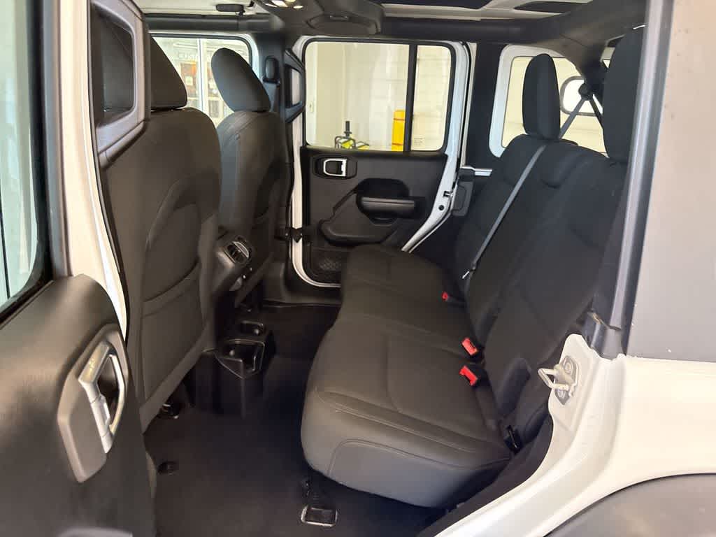 Thumbnail: 2019 Jeep Wrangler - 18