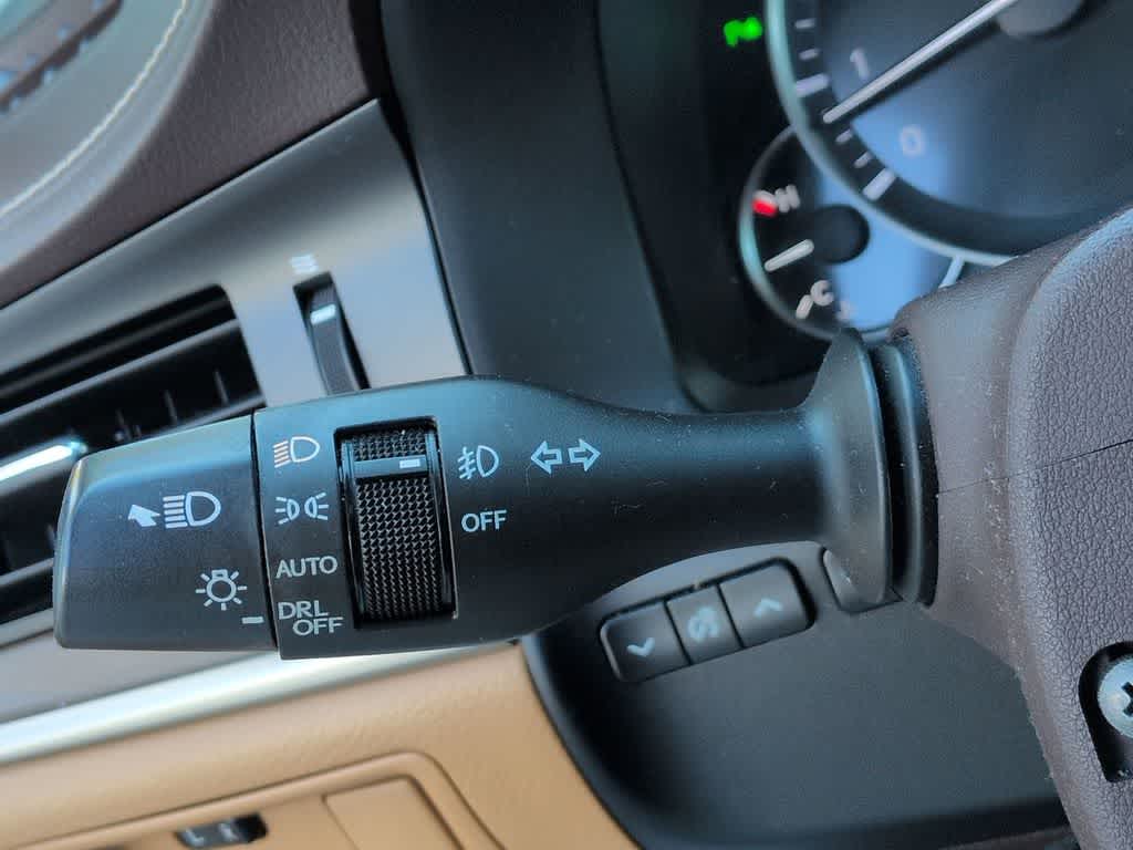 Thumbnail: 2016 Lexus ES - 28