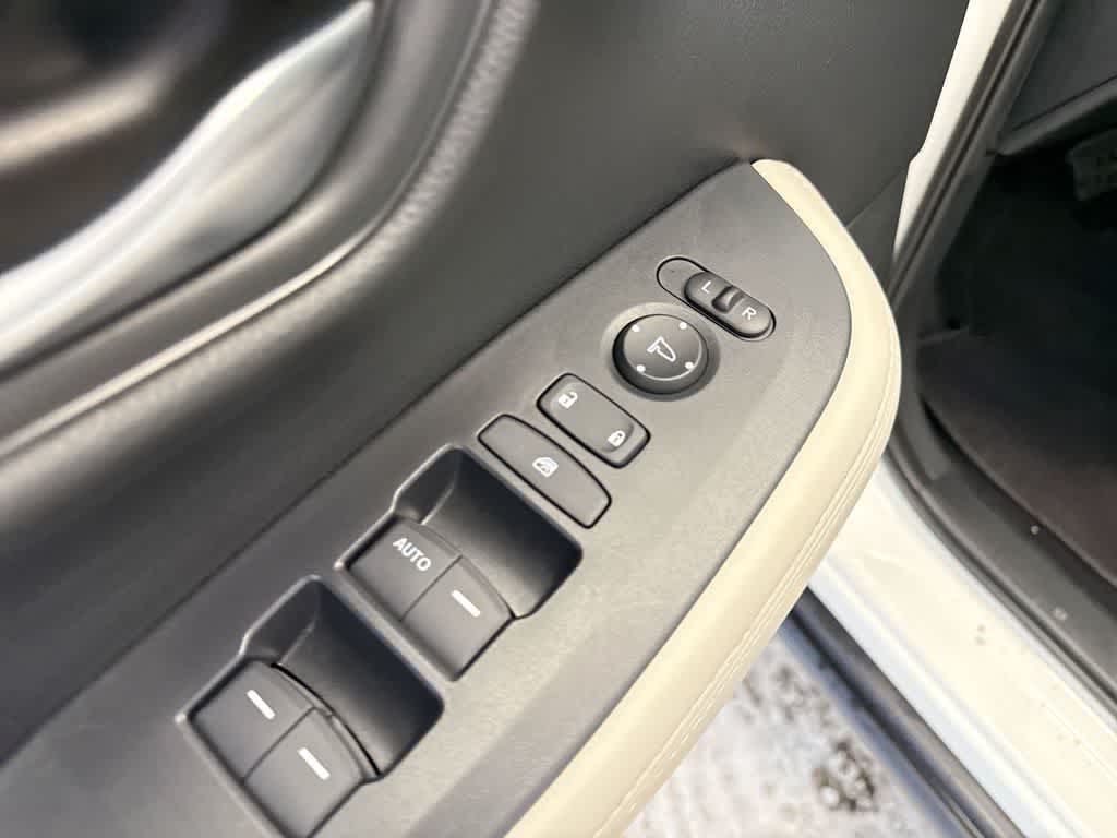 Thumbnail: 2025 Honda HR-V - 19