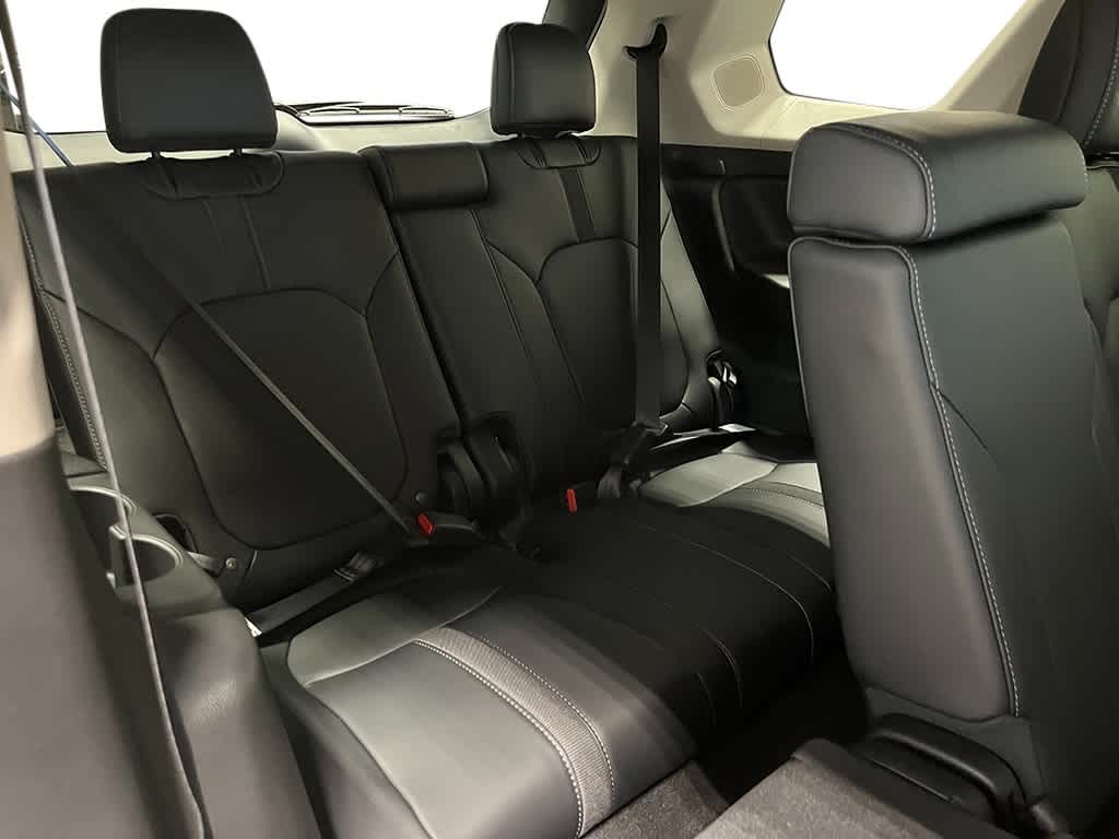 2025 Honda Pilot Touring 27