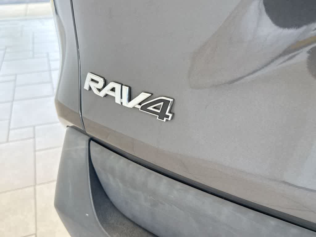 Thumbnail: 2019 Toyota RAV4 - 13