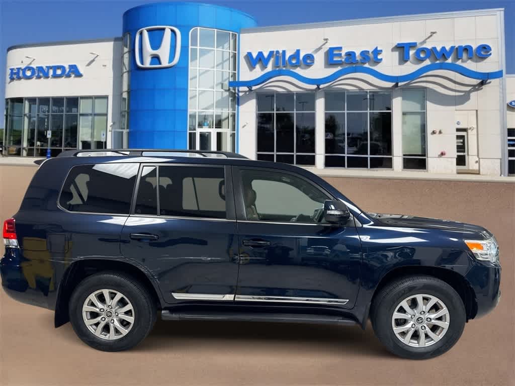 Thumbnail: 2016 Toyota Land Cruiser - 9