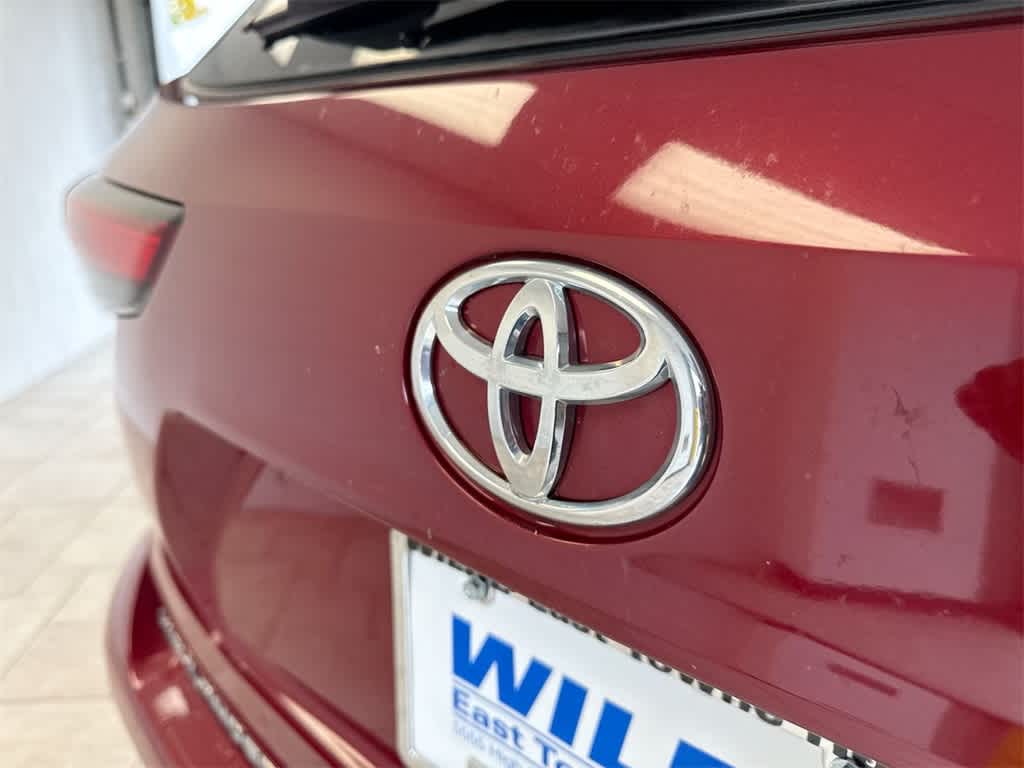 Thumbnail: 2022 Toyota Highlander - 12