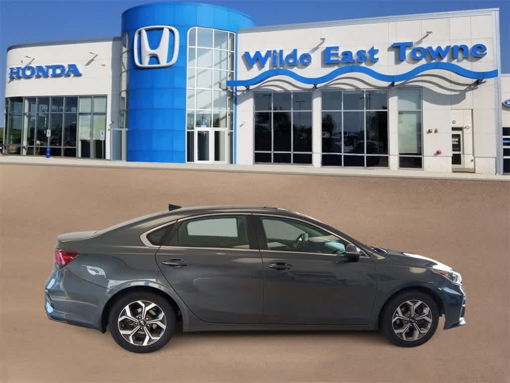 Used 2020 Kia FORTE EX with VIN 3KPF54AD9LE172401 for sale in Madison, WI