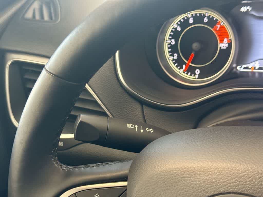 Thumbnail: 2021 Jeep Cherokee - 28