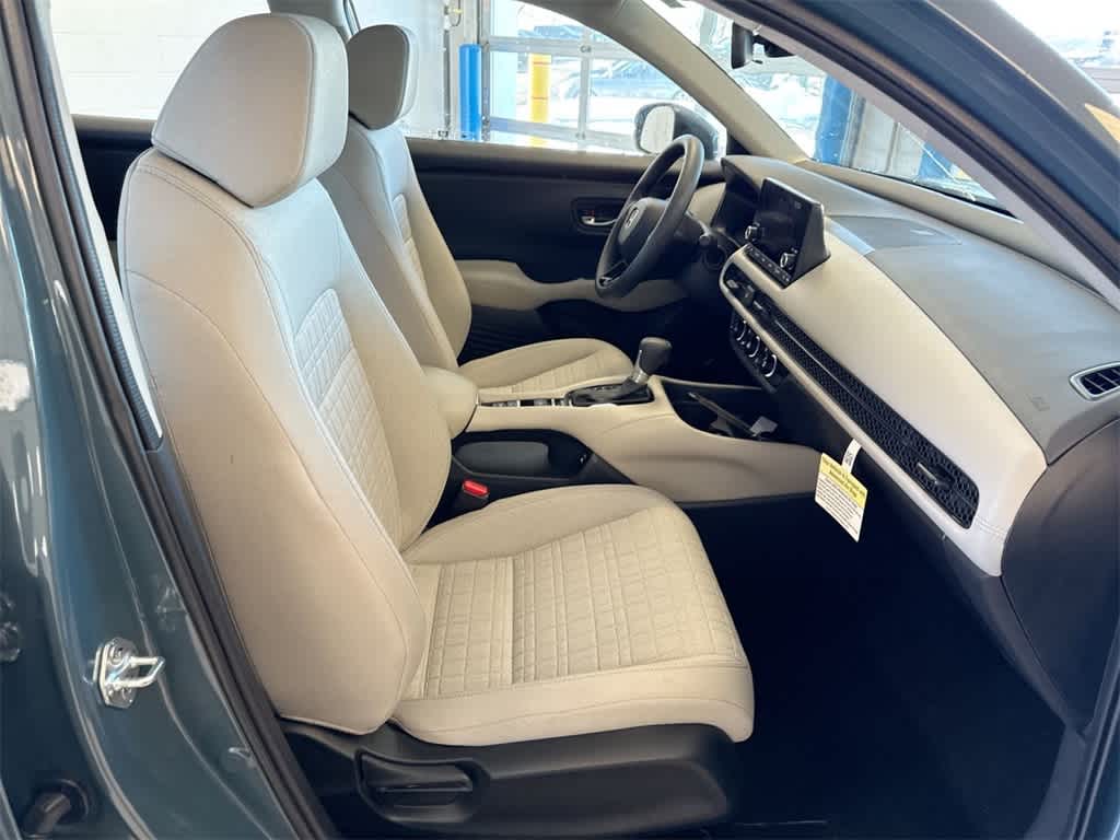 Thumbnail: 2025 Honda HR-V - 21