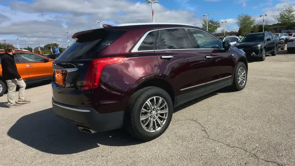 Thumbnail: 2017 Cadillac XT5 - 8