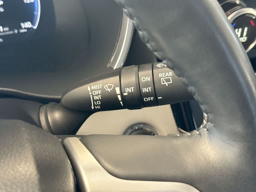 Thumbnail: 2023 Toyota Highlander - 28