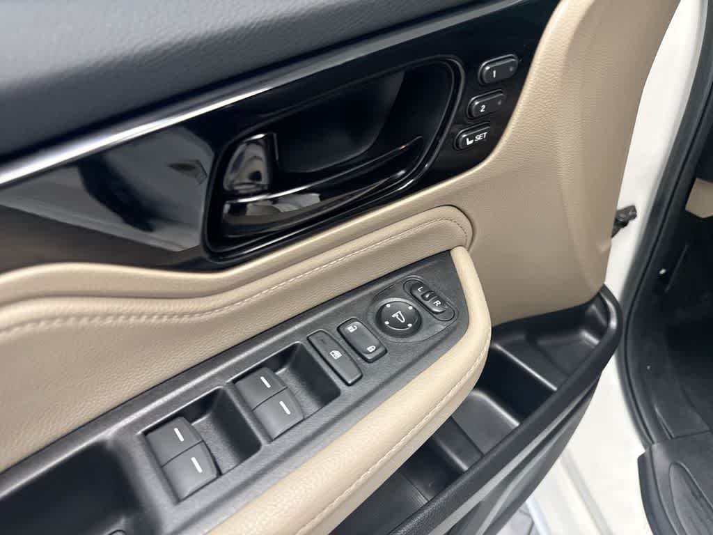 Thumbnail: 2023 Honda Odyssey - 23