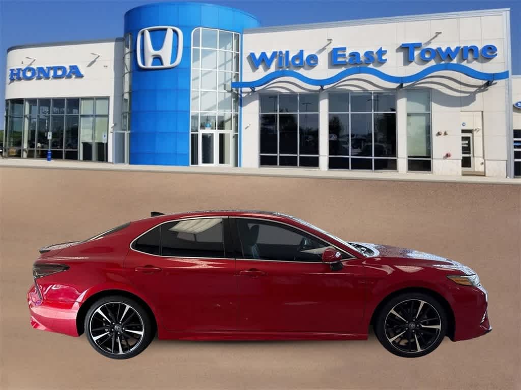2019 Toyota Camry XSE 9