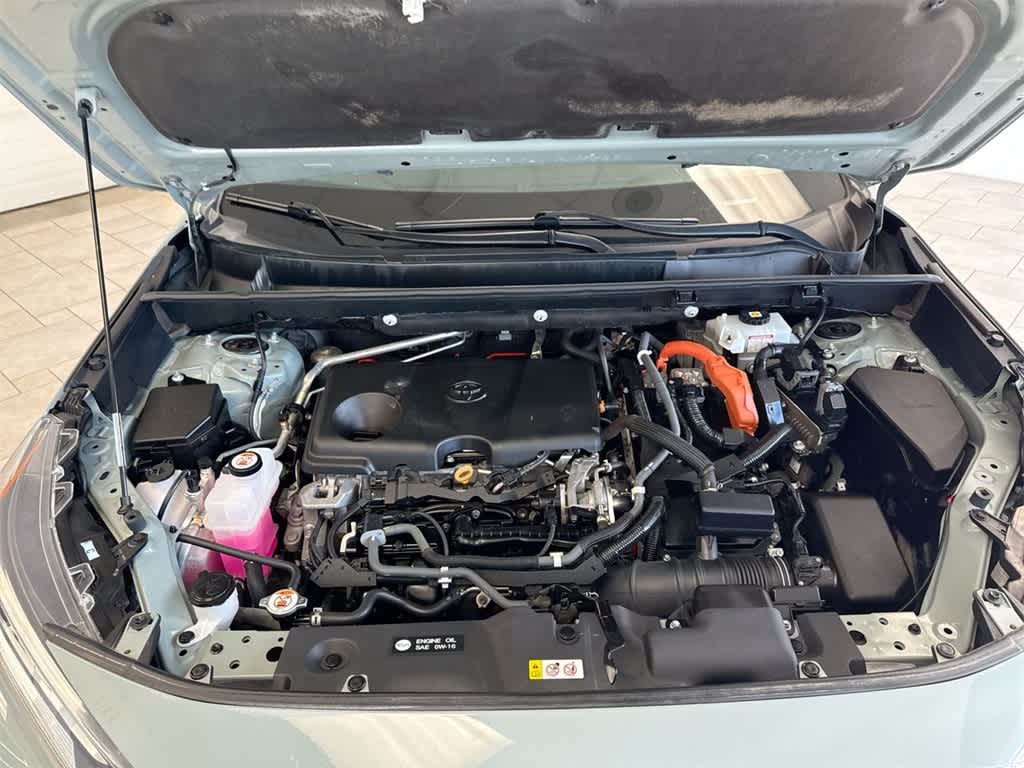 Thumbnail: 2021 Toyota RAV4 - 14