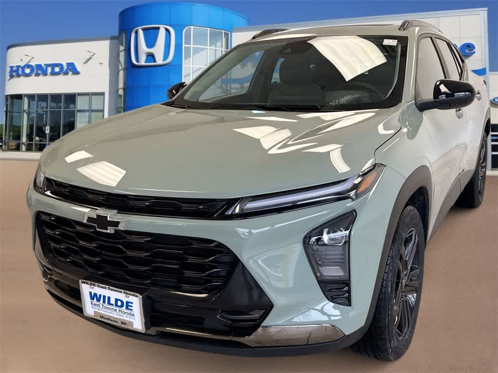 Thumbnail: 2024 Chevrolet Trax - 1