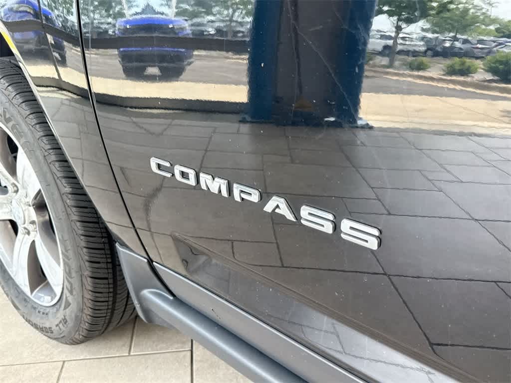 Thumbnail: 2017 Jeep Compass - 13