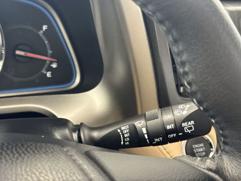 Thumbnail: 2013 Toyota RAV4 - 26