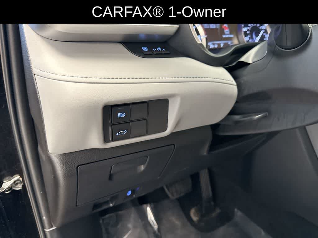 Thumbnail: 2022 Toyota Highlander - 42