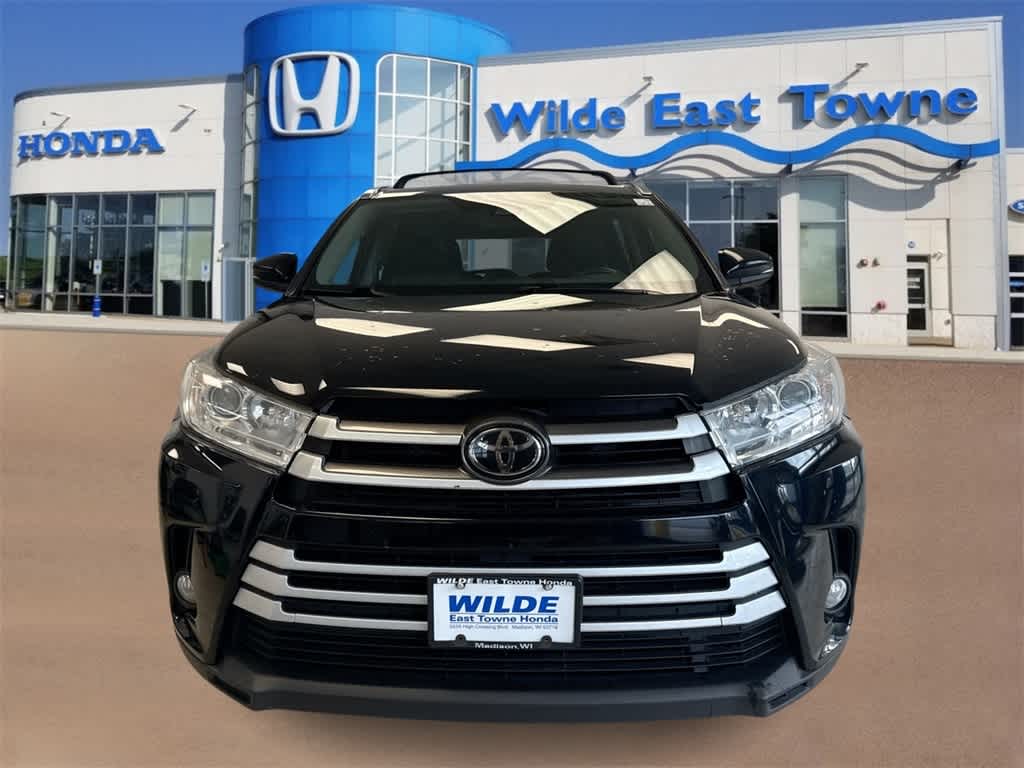 Thumbnail: 2019 Toyota Highlander - 3