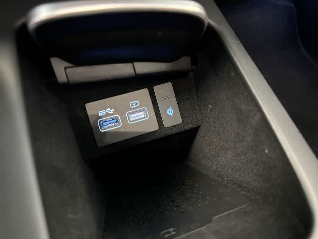 Thumbnail: 2023 Genesis GV70 - 33