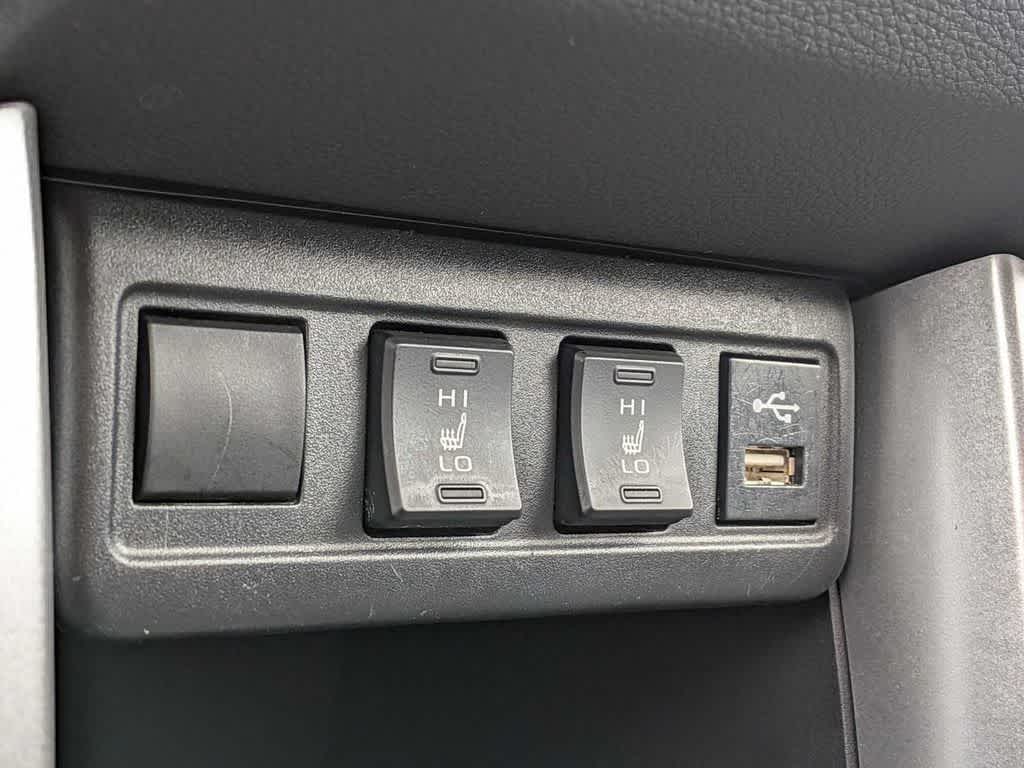 Thumbnail: 2022 Toyota Corolla Cross - 32