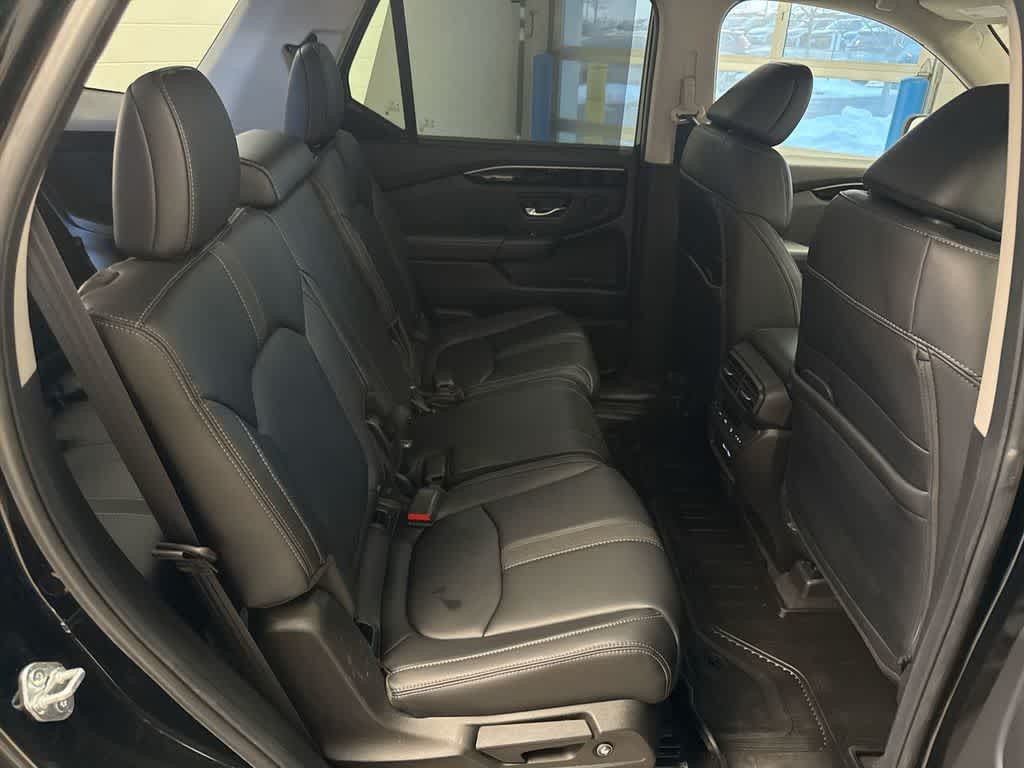 Thumbnail: 2023 Honda Pilot - 22