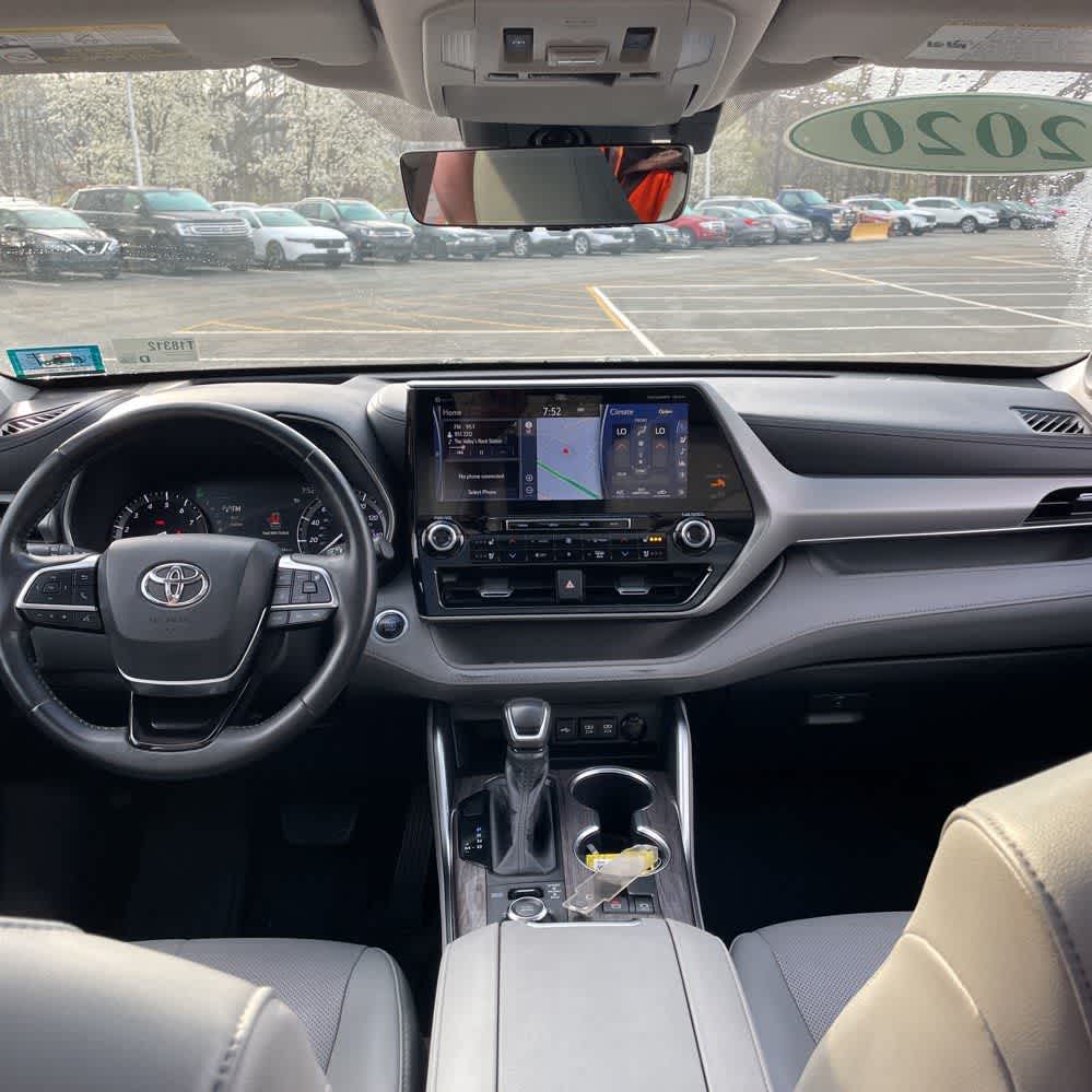 Thumbnail: 2020 Toyota Highlander - 13