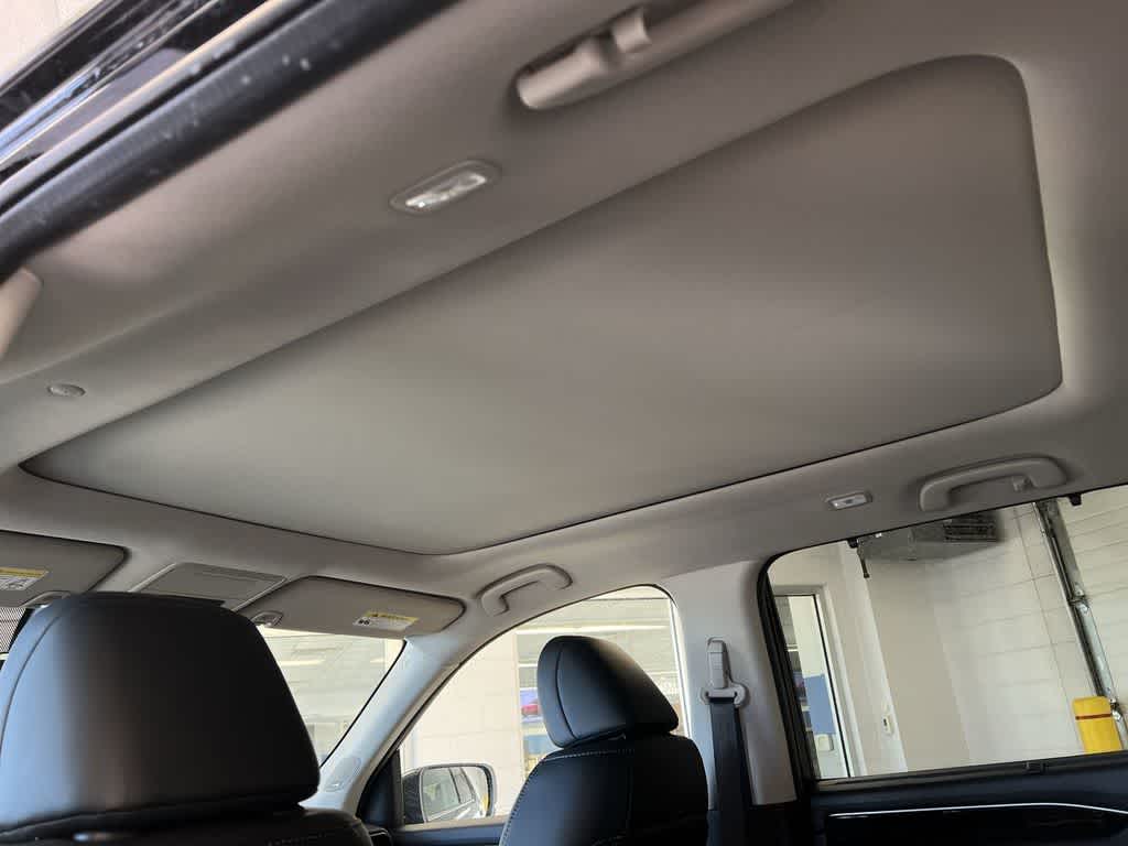 Thumbnail: 2024 Honda Pilot - 25