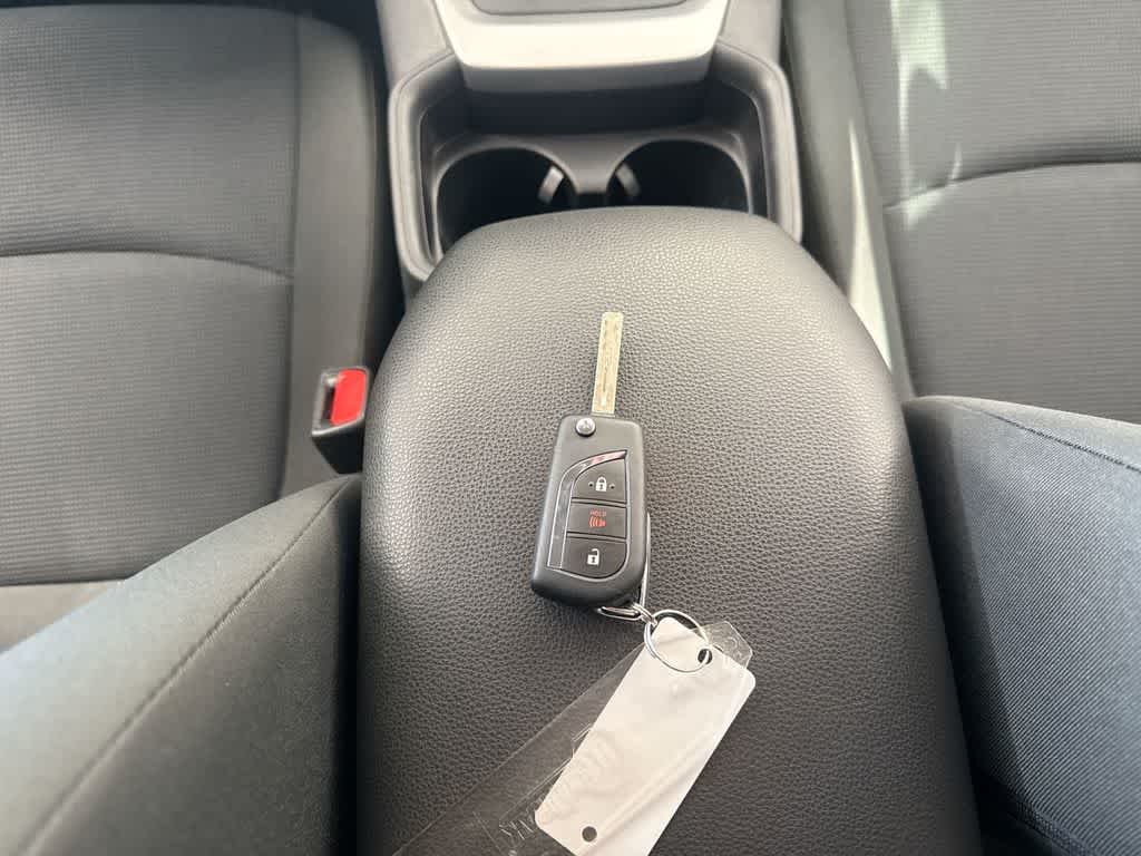 Thumbnail: 2020 Toyota RAV4 - 35