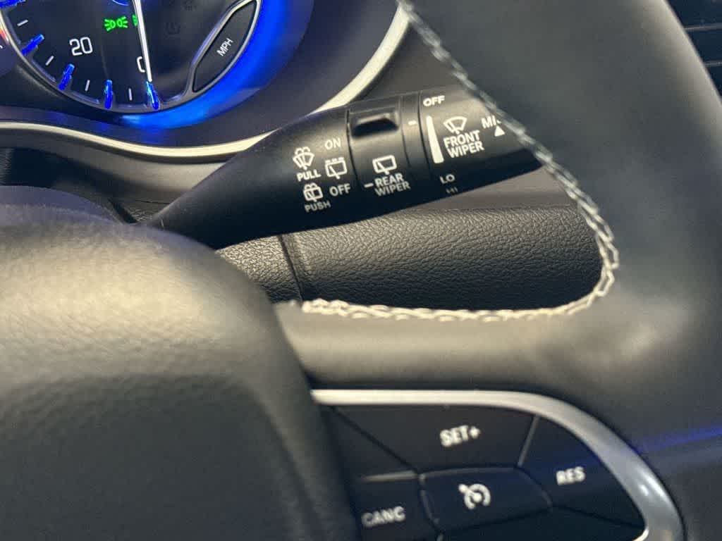 Thumbnail: 2025 Chrysler Pacifica - 28